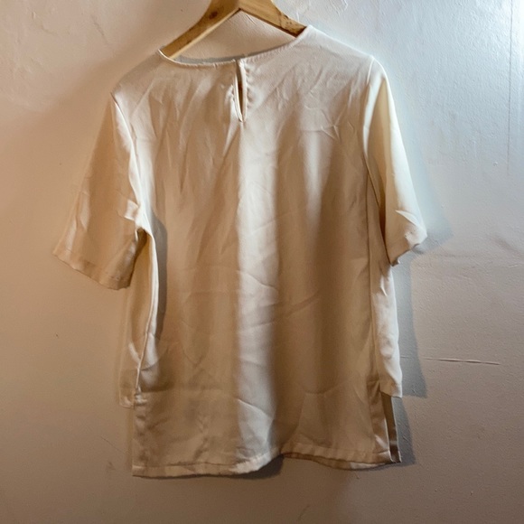 🔥H&M white shirt - Picture 2 of 5